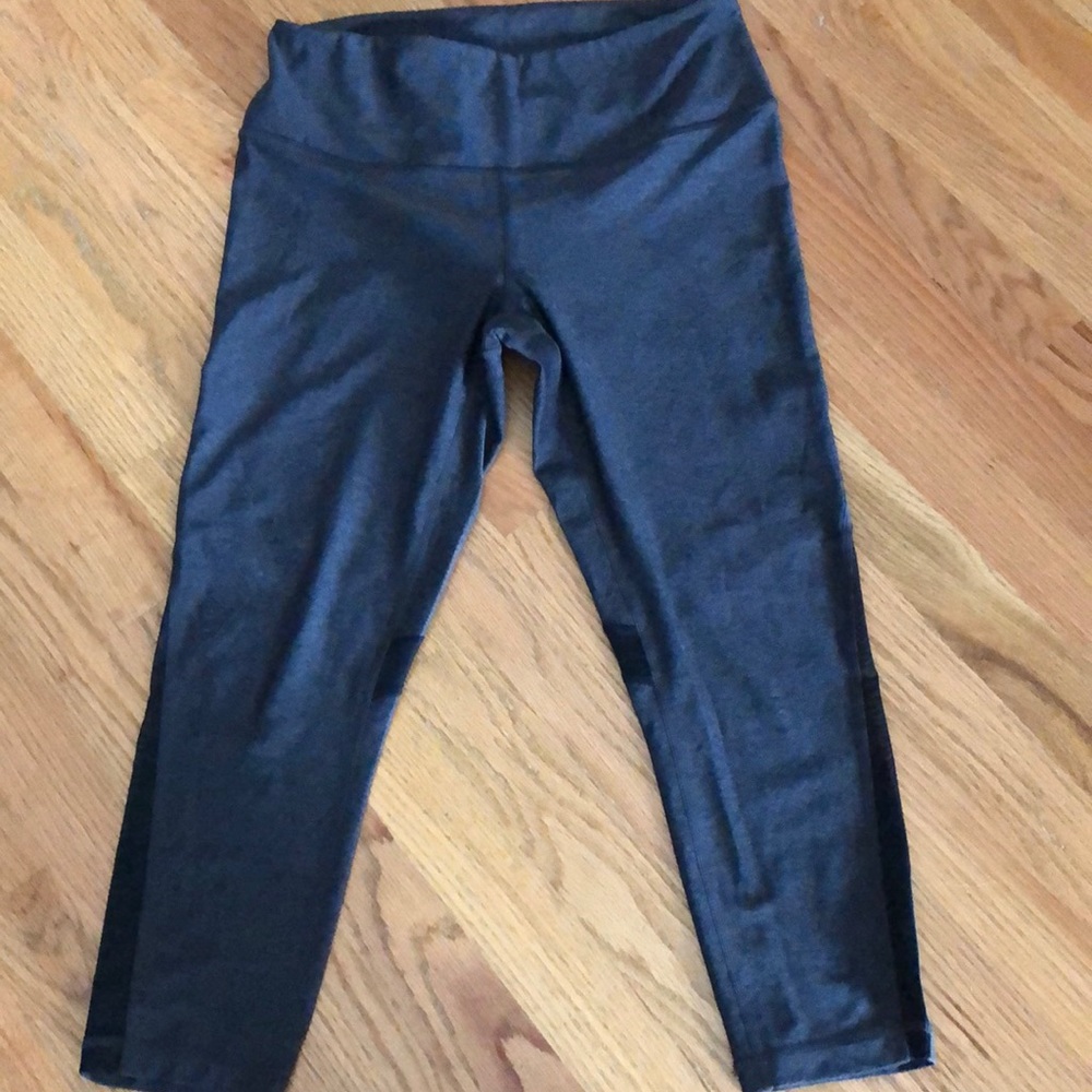 Like new Ladies Capris